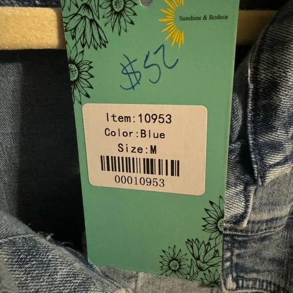 Denim vest, size medium,Sunshine and Rodeos - Picture 7 of 8